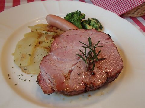 守谷 ハンス・ホールベック