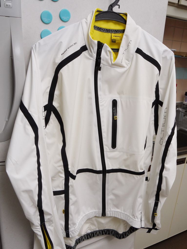MavicのHYDRO H2O Jacket購入とsuewのサドルバッグをオーダー