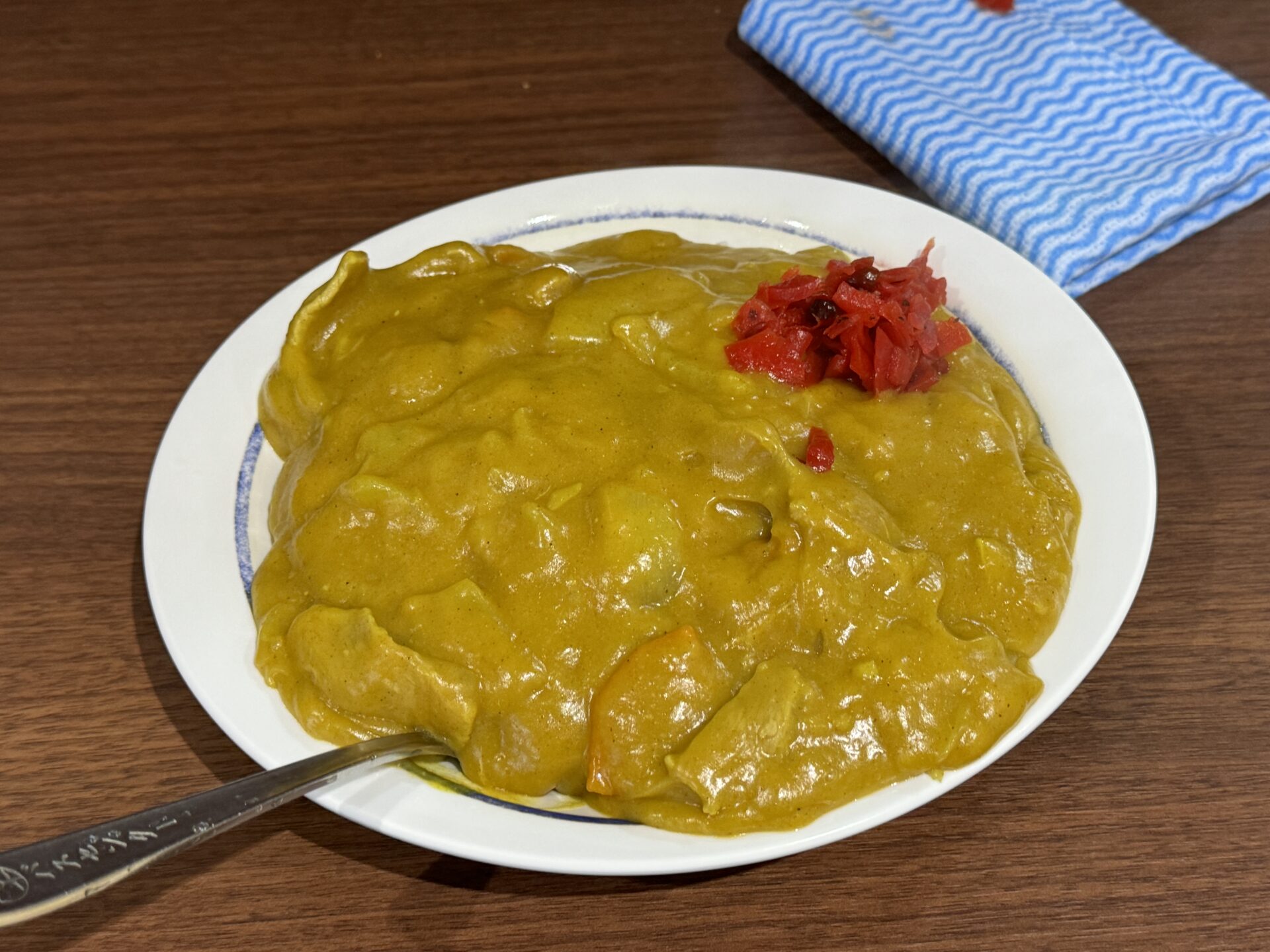 40年でバスセンターカレーの価格はどう変わったか？