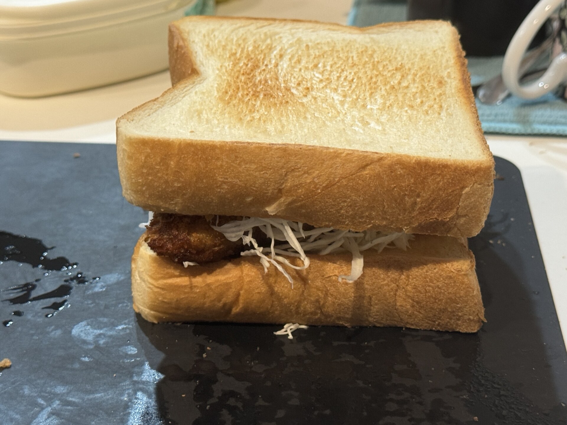 ボリュームのありすぎるカツサンド