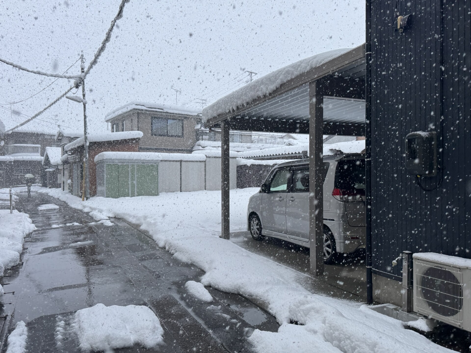 最強寒波の影響で大雪になってます