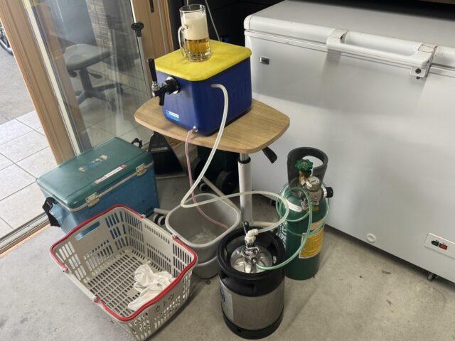 恒例の夏の自宅飲み会で、樽生ビールとピッツァ祭り