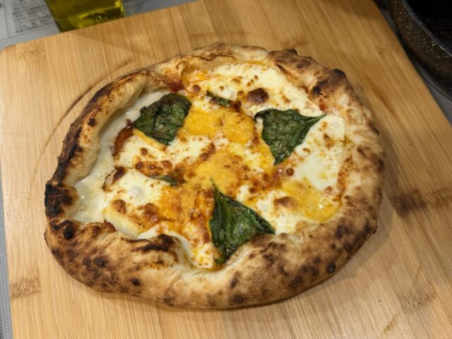 「火星の人」読了、そして耳までチーズが入ったピザを焼く