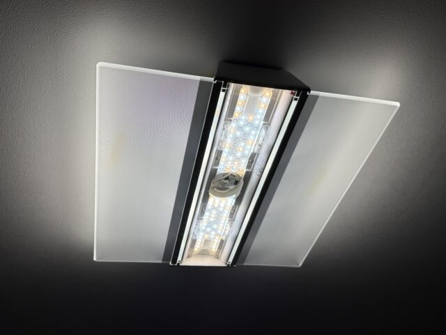 LEDシーリングライトが故障したのでパネルライトに交換する